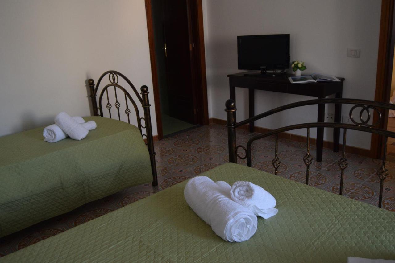 Su Fassoi Cabras Bed and Breakfast Εξωτερικό φωτογραφία